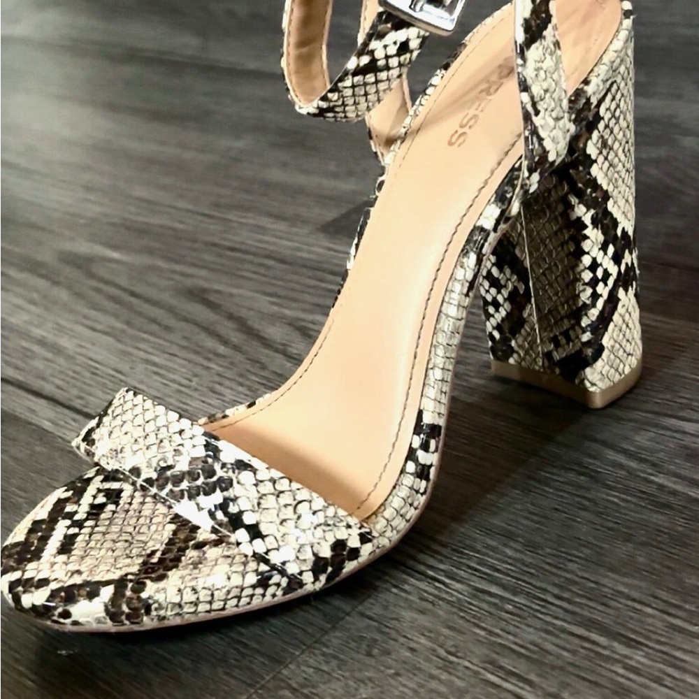Snakeskin Patterned Women's Heels express